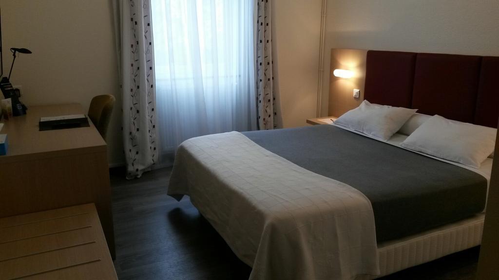 Hotel De La Cloche Ντολ Δωμάτιο φωτογραφία